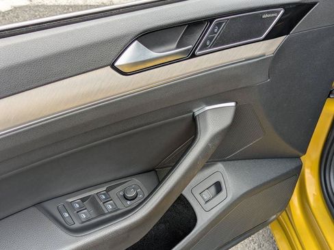 Used 2019 Volkswagen Arteon SEL Premium AWD/4WD image 11