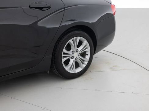Used 2015 Chevrolet Impala LT w/ Convenience Package image 22
