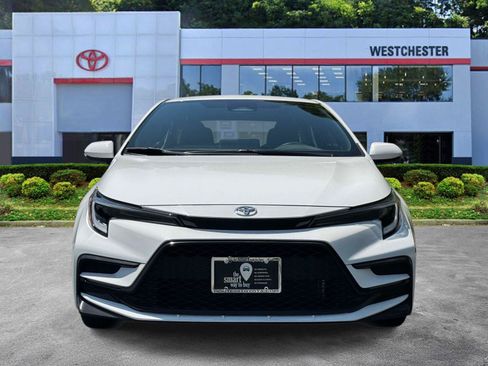 Used 2025 Toyota Corolla SE w/ SE Premium Package FWD image 2