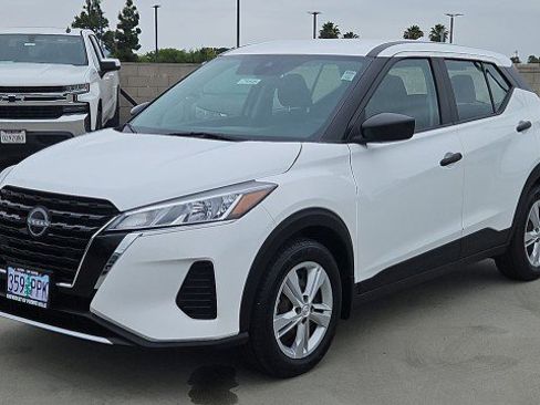 Used 2023 Nissan Kicks S FWD image 1