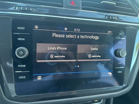 Used 2021 Volkswagen Tiguan SE w/ Panoramic Sunroof Package image 19