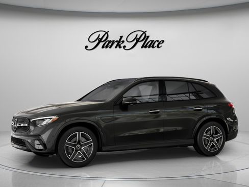 Certified 2026 Mercedes-Benz GLC 300 image 3