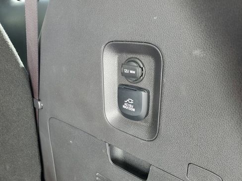 Used 2022 Kia Carnival SX Prestige image 9