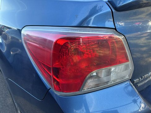 Used 2016 Subaru Impreza 2.0i Premium image 9