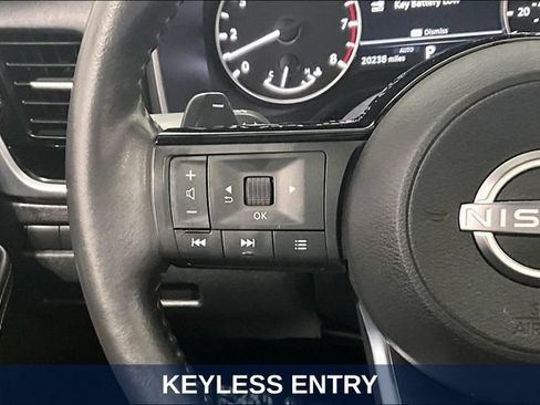 Used 2023 Nissan Rogue SL AWD/4WD image 15