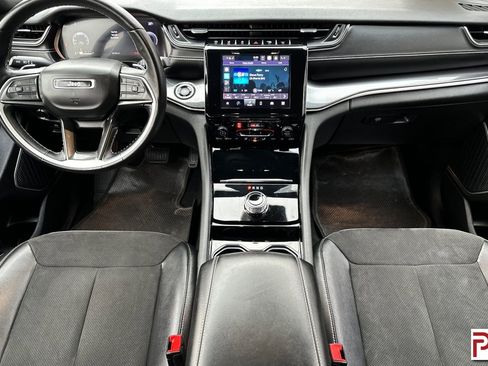 Used 2022 Jeep Grand Cherokee L Laredo image 15