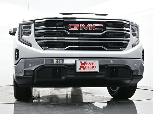 New 2026 GMC Sierra 1500 SLT w/ SLT Convenience Package image 35