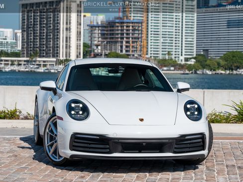 Used 2020 Porsche 911 Carrera image 2