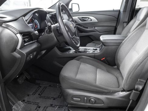Used 2023 Chevrolet Traverse LT AWD/4WD image 7