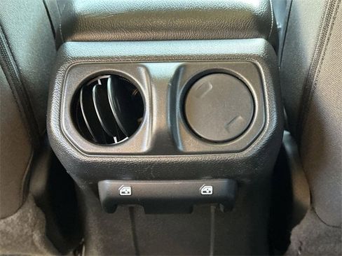 Used 2023 Jeep Wrangler Sport S image 19
