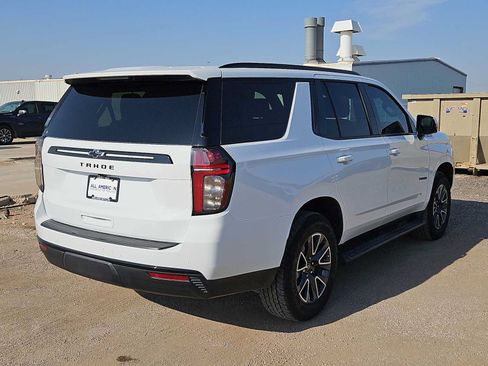 Used 2024 Chevrolet Tahoe Z71 w/ Luxury Package AWD/4WD image 8