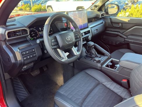 Used 2025 Toyota 4Runner TRD Off-Road Premium image 8