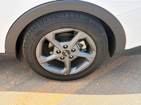 Used 2025 Kia K4 FWD image 19