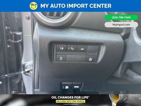 Used 2023 Nissan Versa S w/ Trunk Package FWD image 12