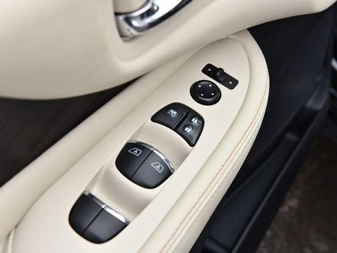 Certified 2024 Nissan Murano Platinum w/ Cargo Package image 9