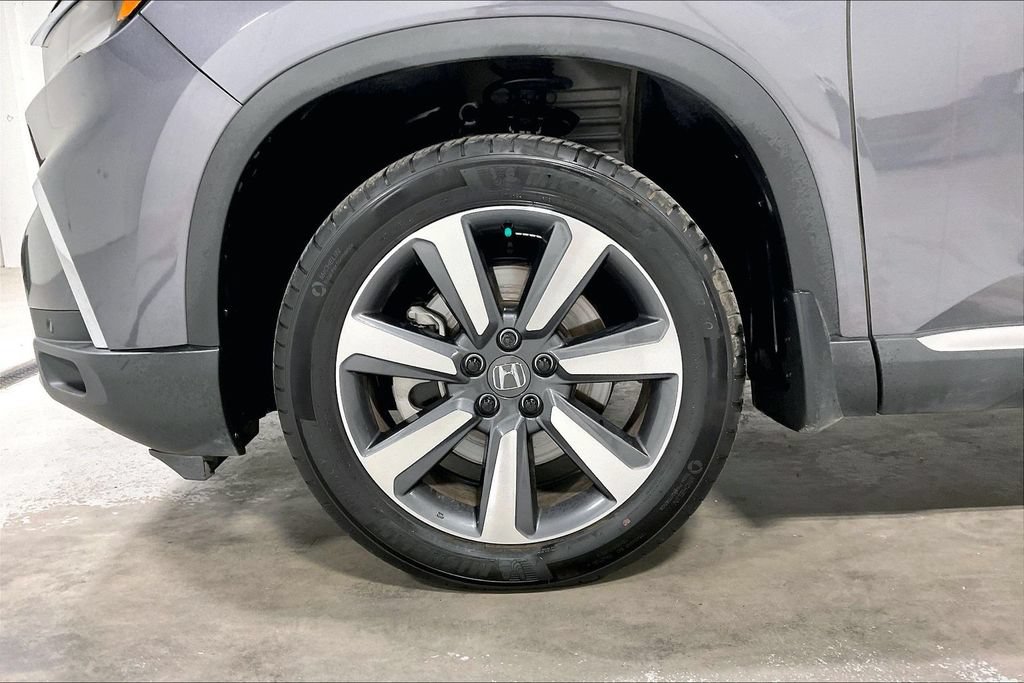 Used 2025 Honda Pilot Touring image 10