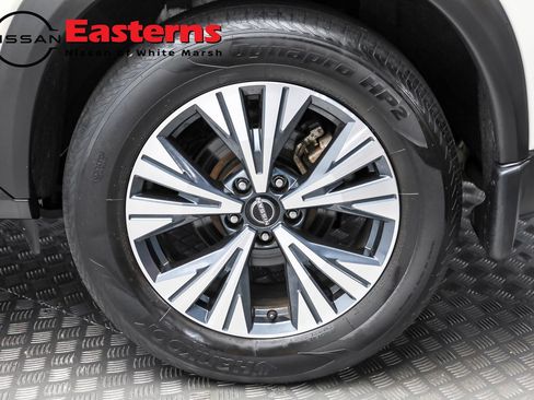 Used 2022 Nissan Rogue SV image 10