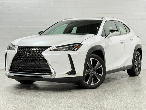 Used 2021 Lexus UX 200 w/ Premium Package FWD image 2