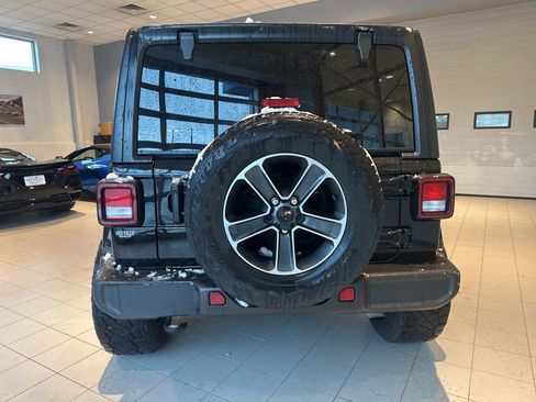 Used 2023 Jeep Wrangler Sahara image 4