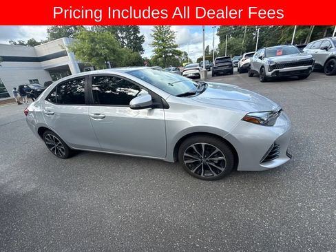 Used 2017 Toyota Corolla SE w/ Carpet Mat Package (TMS) FWD image 1