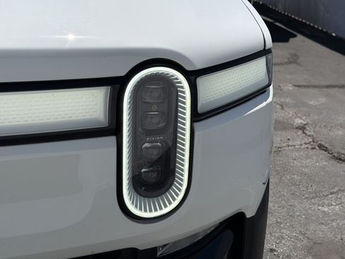 Used 2023 Rivian R1S Adventure AWD/4WD image 11