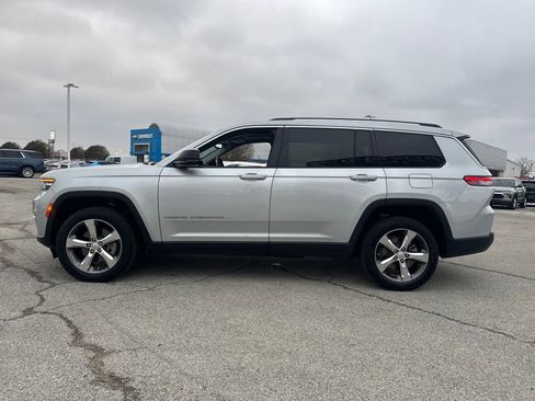 Used 2022 Jeep Grand Cherokee L Limited image 2