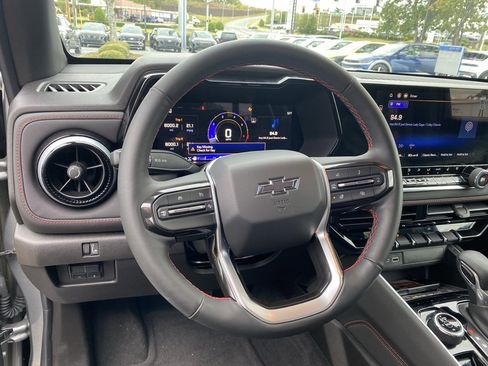 Used 2024 Chevrolet Colorado Z71 w/ Z71 Convenience Package 2 image 13