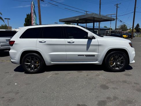 Used 2020 Jeep Grand Cherokee Trackhawk AWD/4WD image 8