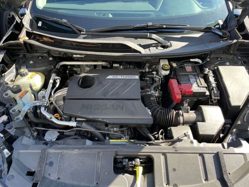 Used 2025 Nissan Rogue SV image 33
