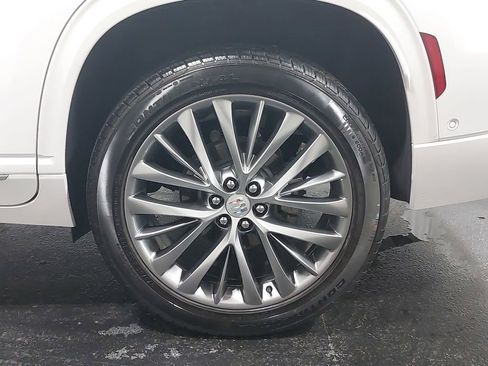 Used 2025 Buick Enclave Avenir w/ Super Cruise Package image 38