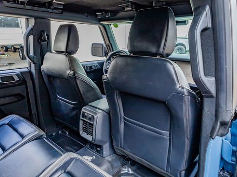 Used 2025 Ford Bronco Outer Banks image 32