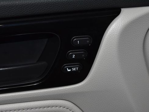 Used 2026 Honda Odyssey Touring image 5