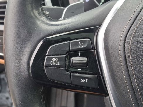 Used 2017 BMW 540i xDrive image 22