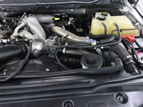 Used 2020 Ford F350 Lariat w/ Lariat Ultimate Package image 23