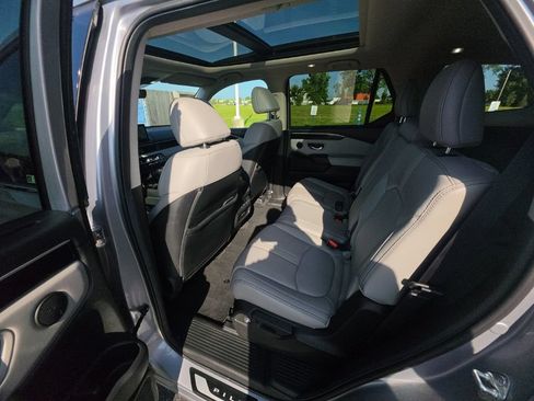 Certified 2024 Honda Pilot Touring image 27