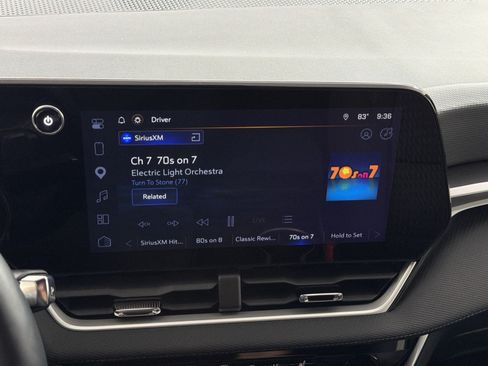 Used 2025 Chevrolet Equinox LT FWD image 18