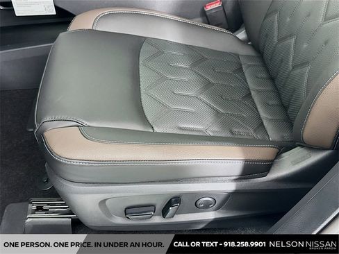 New 2026 Nissan Pathfinder Platinum image 19