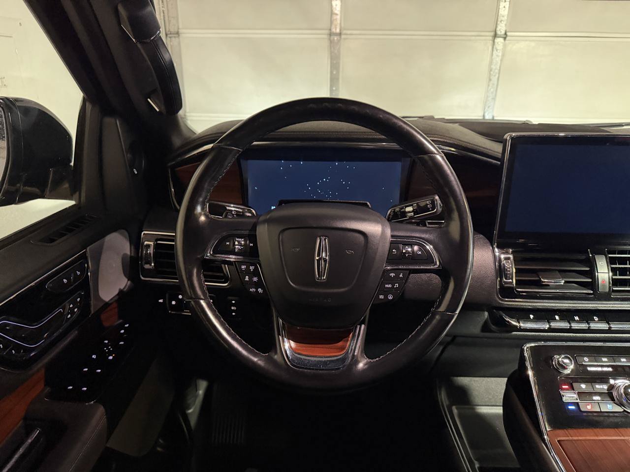 Used 2023 Lincoln Navigator L Reserve AWD/4WD image 14