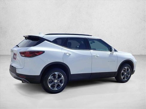 Used 2024 Chevrolet Blazer LT image 4