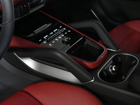 Certified 2026 Porsche Cayenne Turbo GT image 28