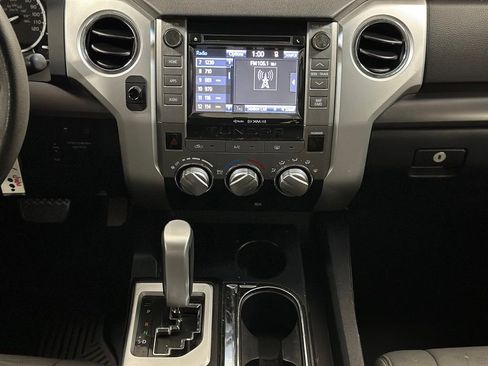 Used 2017 Toyota Tundra SR5 w/ SR5 Upgrade Package image 19