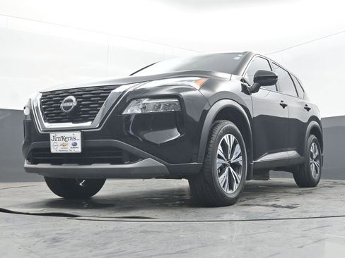 Used 2022 Nissan Rogue SV image 23