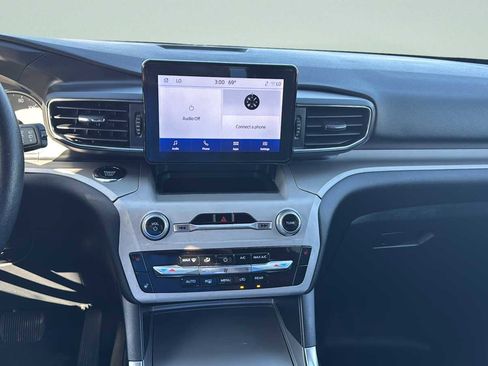 Used 2023 Ford Explorer XLT w/ Equipment Group 202A image 26