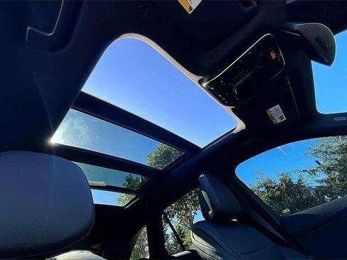 Certified 2025 Mercedes-Benz GLC 300 4MATIC image 30