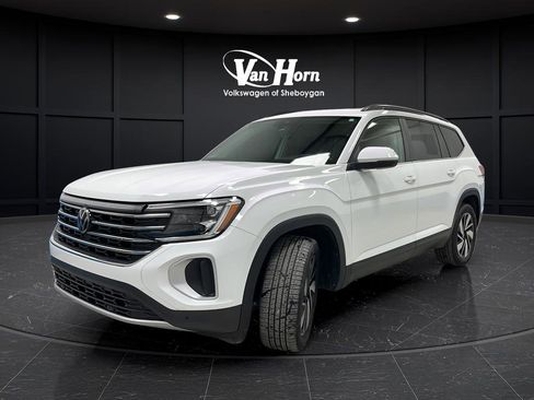 Used 2025 Volkswagen Atlas SE FWD image 7