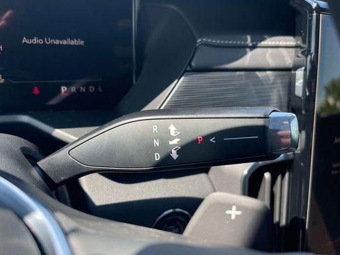 New 2026 GMC Acadia Elevation image 17