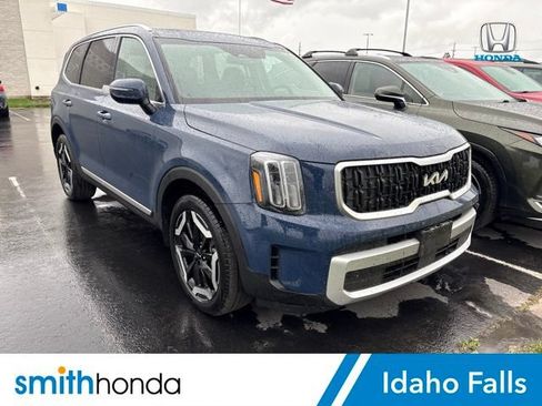 Used 2025 Kia Telluride EX w/ EX Captain's Chair Package AWD/4WD image 1