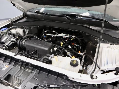 Certified 2024 Ford Explorer XLT w/ Equipment Group 202A image 16