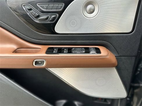 Used 2022 Lincoln Aviator Reserve w/ Equipment Group 201A image 14