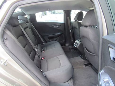 Used 2025 Chevrolet Malibu LT image 22